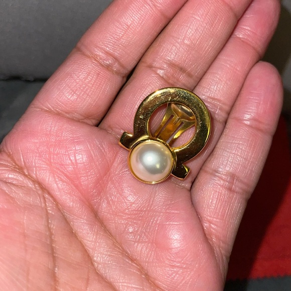 Preloved Salvatore Ferragamo necklace n earrings set excellent condition size 8” - Picture 8 of 12